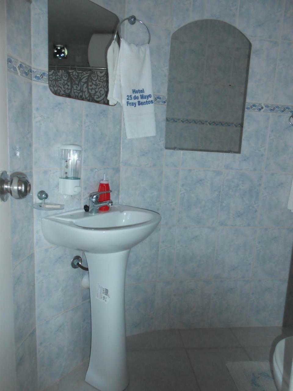 Hotel 25 De Mayo Fray Bentos Kültér fotó